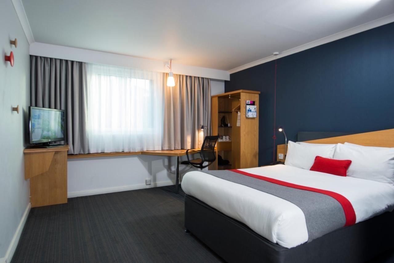 Отель Express Birmingham By Ihg 3*