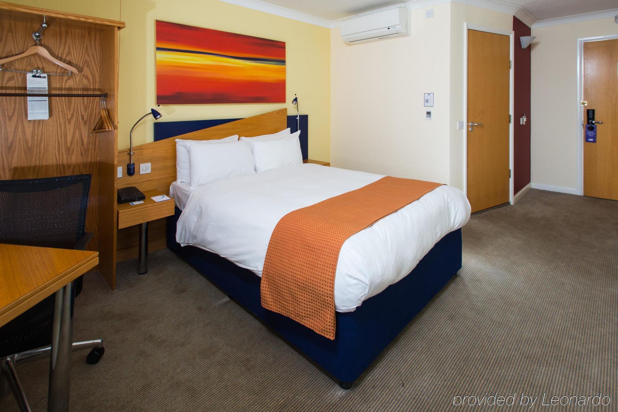 Express Birmingham By Ihg Олдбери